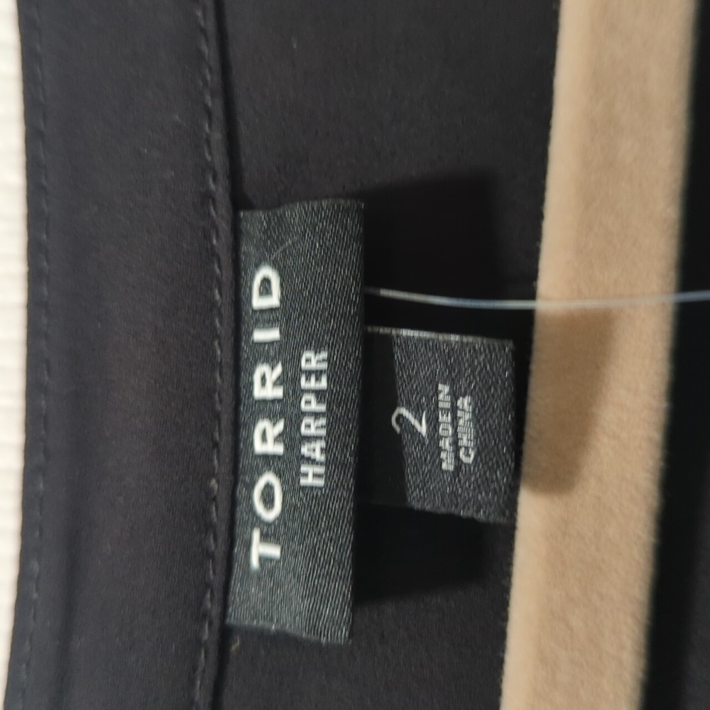 Torrid Black Harper Blouse - Size 2X - Picture 6 of 10